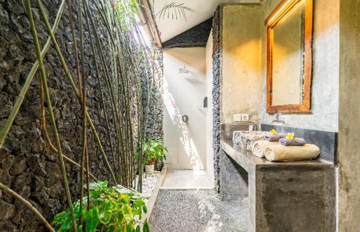 Big Brother Surf Inn Canggu Δωμάτιο φωτογραφία
