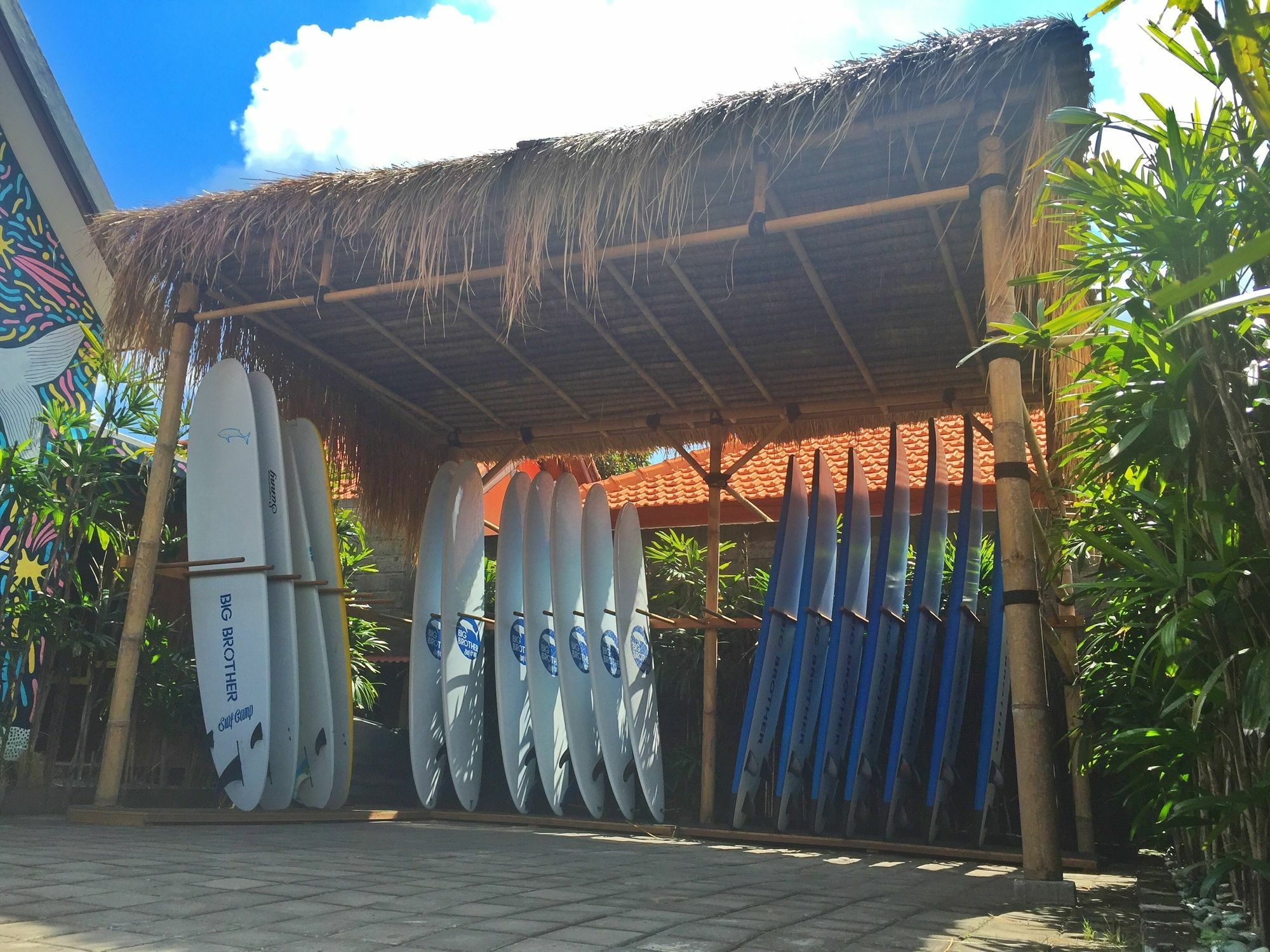 Big Brother Surf Inn Canggu Εξωτερικό φωτογραφία