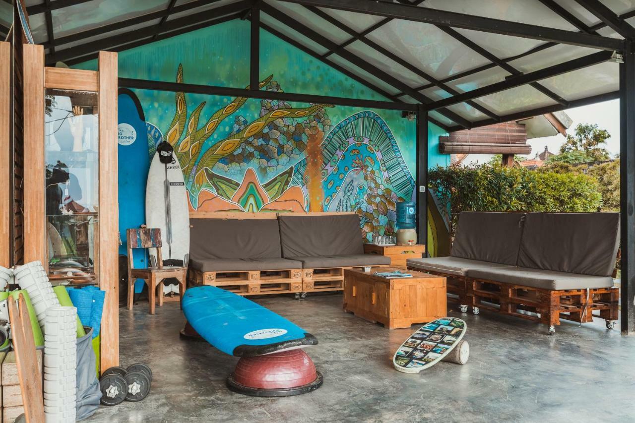 Big Brother Surf Inn Canggu Εξωτερικό φωτογραφία