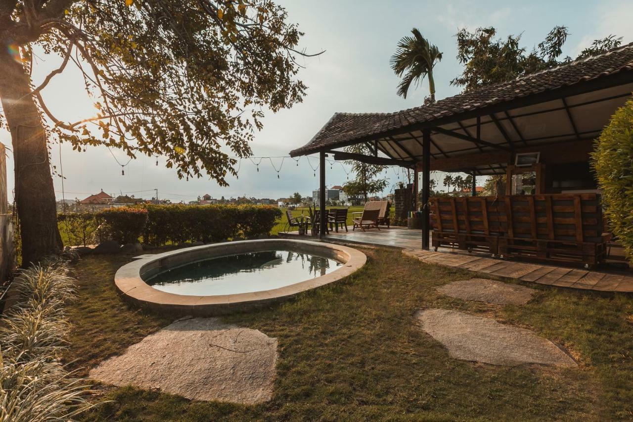 Big Brother Surf Inn Canggu Εξωτερικό φωτογραφία